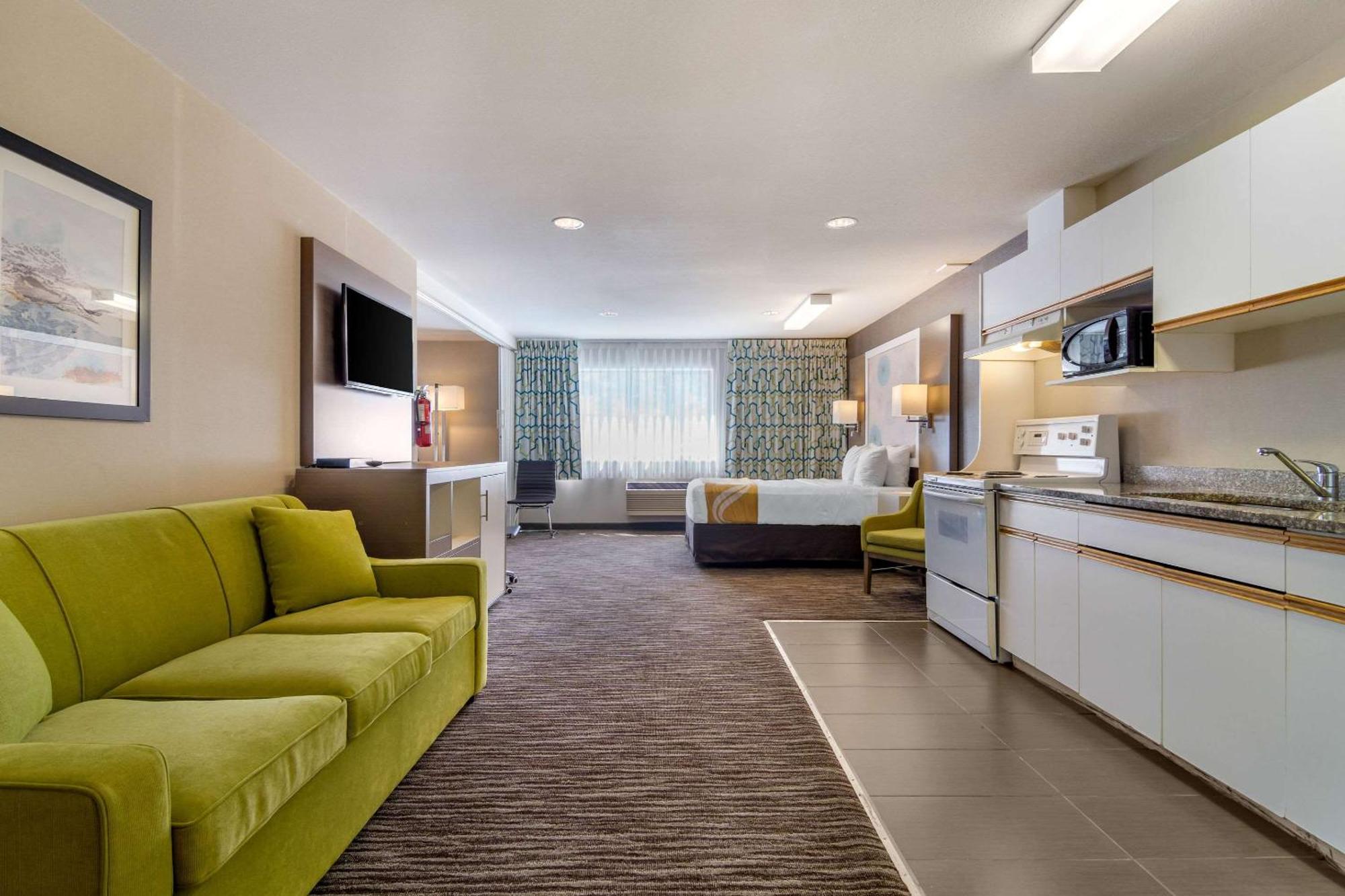 Quality Inn Камлупс Экстерьер фото