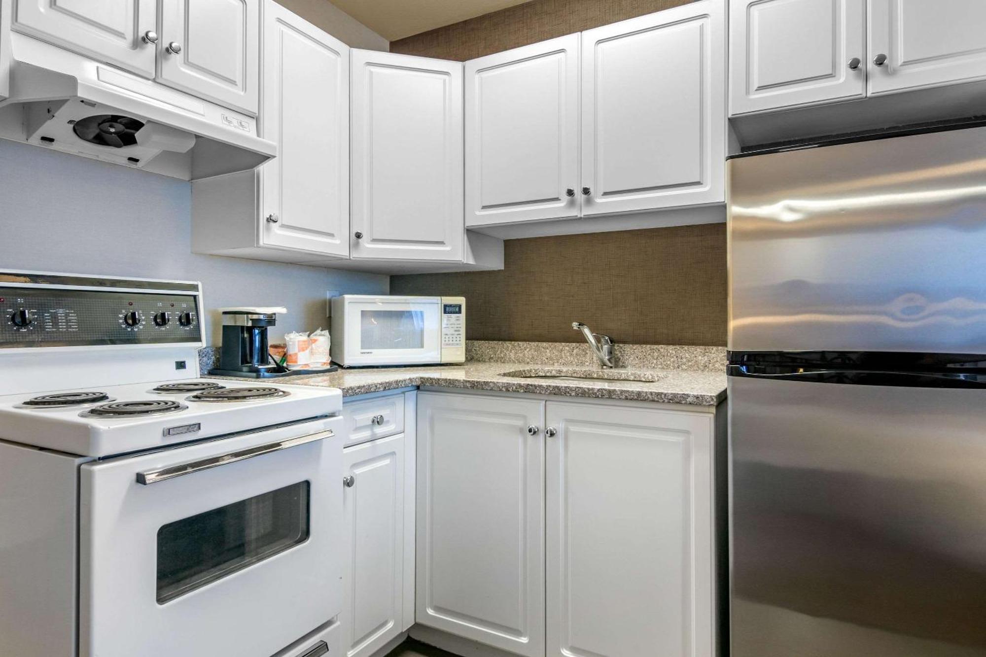 Quality Inn Камлупс Экстерьер фото