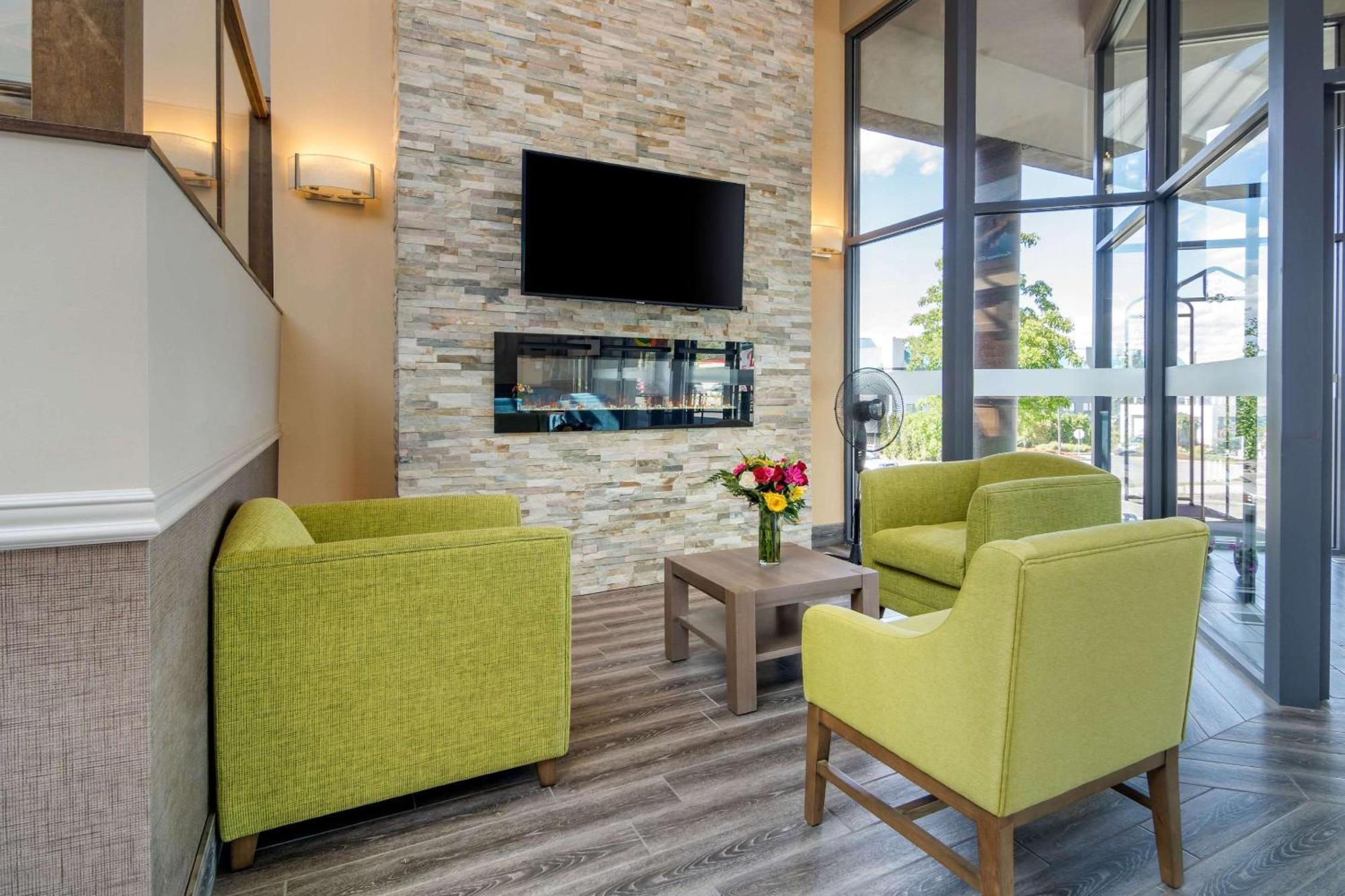 Quality Inn Камлупс Экстерьер фото